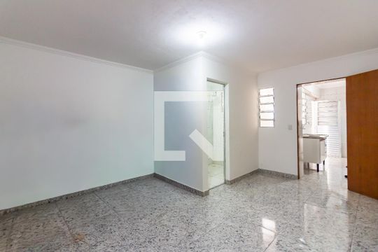 Quarto de casa para alugar com 1 quarto, 55m² em Conceicao, Osasco
