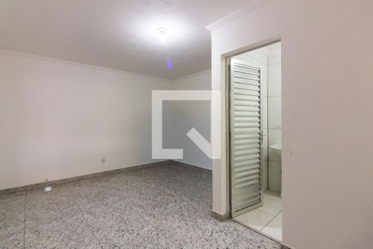 Quarto de casa para alugar com 1 quarto, 55m² em Conceicao, Osasco