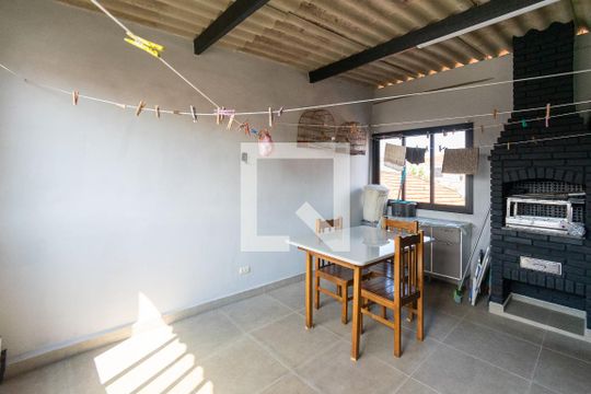 Casa à venda com 2 quartos, 100m² em Jardim Oriental, São Paulo