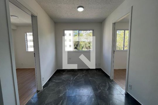 Sala de apartamento para alugar com 2 quartos, 33m² em Parque Pan Americano, São Paulo