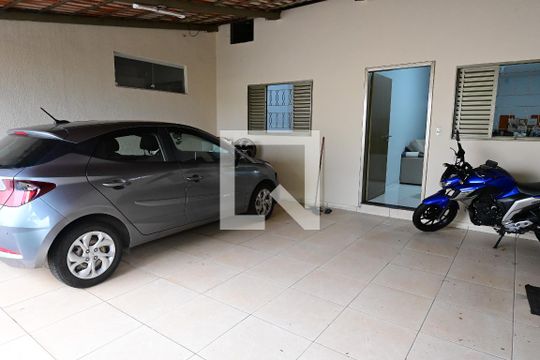 Casa à venda com 2 quartos, 65m² em Parque Amazonia, Goiânia