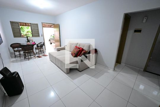 Casa à venda com 2 quartos, 65m² em Parque Amazonia, Goiânia