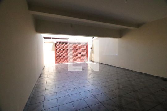 Casa para alugar com 4 quartos, 200m² em Vila Aeroporto, Campinas