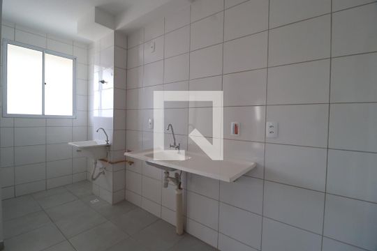 Cozinha de apartamento para alugar com 2 quartos, 50m² em Jardim Patricia, Uberlândia