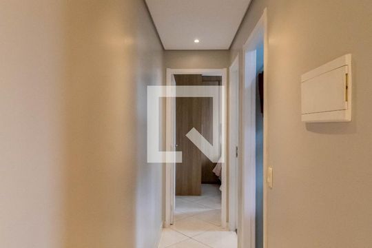 Corredor de apartamento à venda com 2 quartos, 49m² em Jardim Testae, Guarulhos