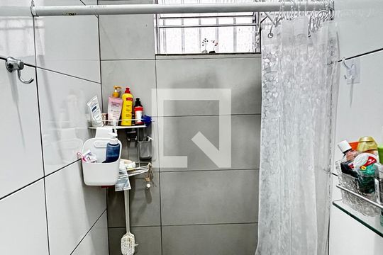 Banheiro da Suíte de casa à venda com 2 quartos, 58m² em Centro, Santo André