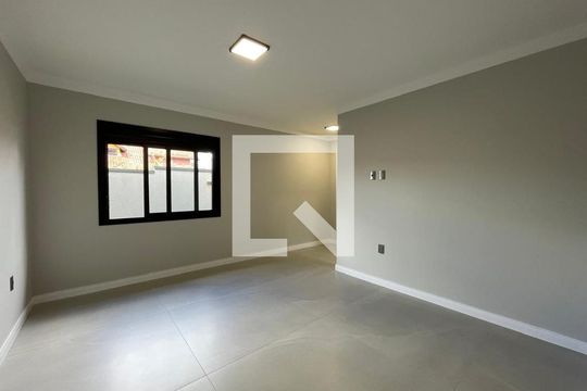 Casa à venda com 3 quartos, 130m² em Cristo Rei, São Leopoldo
