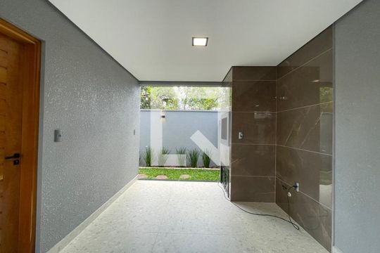 Casa à venda com 3 quartos, 128m² em Cristo Rei, São Leopoldo
