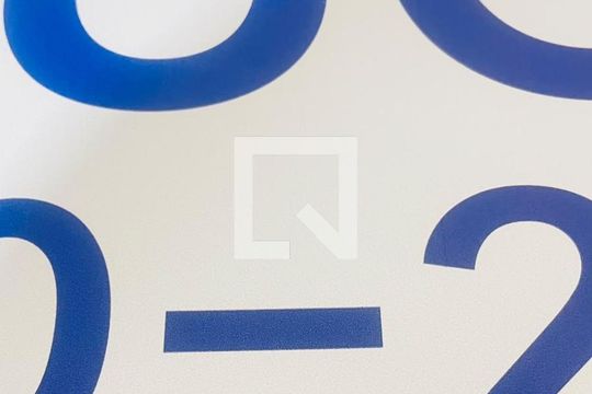 Código da placa de apartamento para alugar com 2 quartos, 45m² em Jardim Isis, Cotia
