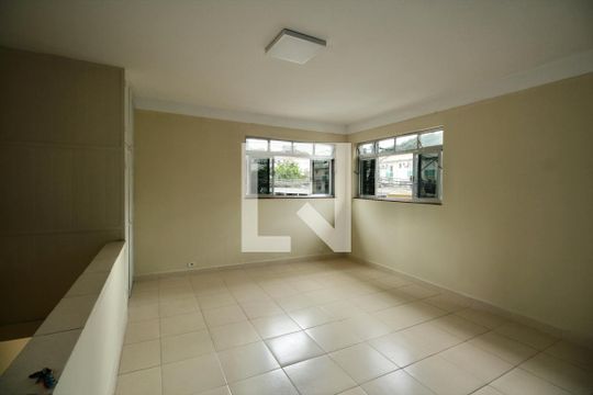 Sala de casa para alugar com 3 quartos, 98m² em Marapé, Santos