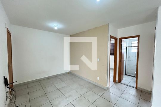 Casa para alugar com 2 quartos, 44m² em Chácara Cotia, Contagem