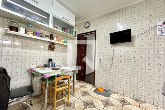Cozinha de casa à venda com 3 quartos, 200m² em Vila Campestre, São Paulo
