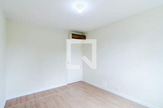 Quarto 2  de apartamento para alugar com 2 quartos, 76m² em Jardim Barbosa, Guarulhos