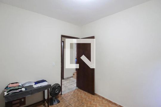 Quarto de casa à venda com 4 quartos, 98m² em Trevo, Belo Horizonte