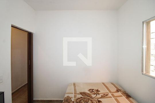 Quarto 2 de casa para alugar com 2 quartos, 60m² em Jardim Miragaia, São Paulo