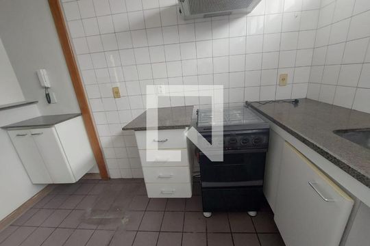 cozinha de apartamento à venda com 2 quartos, 60m² em Carmo, Belo Horizonte