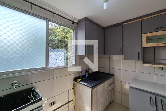 Cozinha e Área de Serviço de apartamento para alugar com 2 quartos, 47m² em Jd Iraja, São Bernardo do Campo