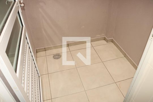 Área de serviço de casa de condomínio para alugar com 3 quartos, 114m² em Jardim Sapopemba, São Paulo