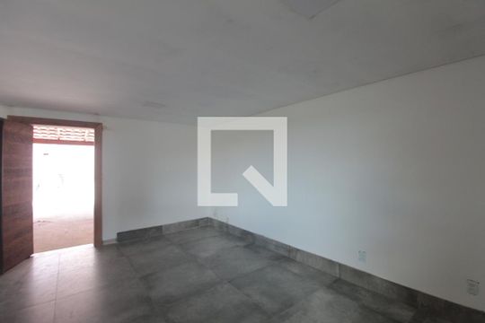 Casa para alugar com 3 quartos, 360m² em Rio Branco, Belo Horizonte