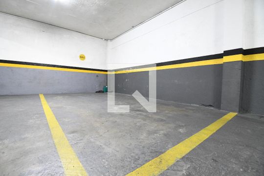 Apartamento à venda com 2 quartos, 77m² em Bacacheri, Curitiba