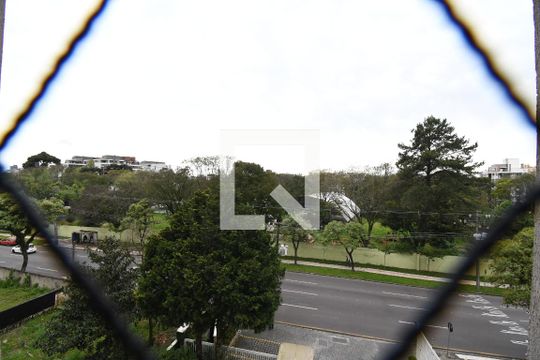 Apartamento à venda com 2 quartos, 77m² em Bacacheri, Curitiba