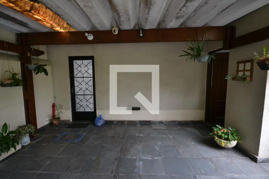 Garagem de casa à venda com 3 quartos, 90m² em Conjunto Residencial Butanta, São Paulo