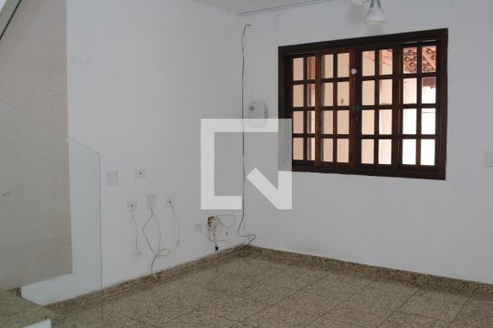 Casa para alugar com 2 quartos, 72m² em Parada Xv de Novembro, São Paulo