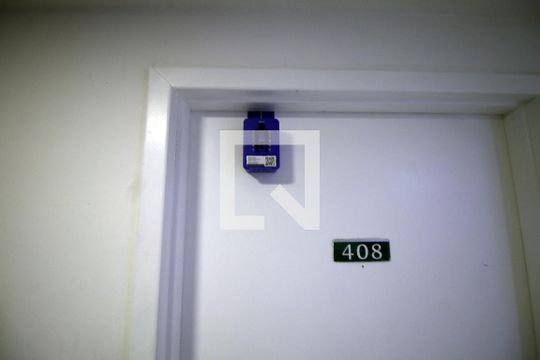Lockbox de apartamento à venda com 2 quartos, 60m² em Irajá, Rio de Janeiro