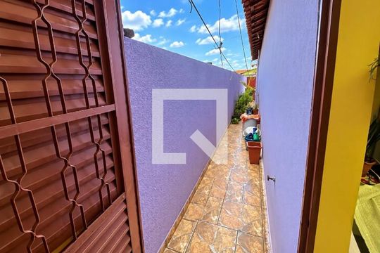 Área externa de casa à venda com 3 quartos, 117m² em Parque Residencial Vila União, Campinas