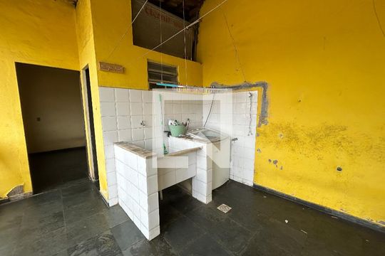 Área de Serviço de casa à venda com 2 quartos, 350m² em Vila Valqueire, Rio de Janeiro