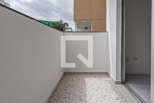Apartamento para alugar com 3 quartos, 64m² em Vila Pereira Barreto, São Paulo