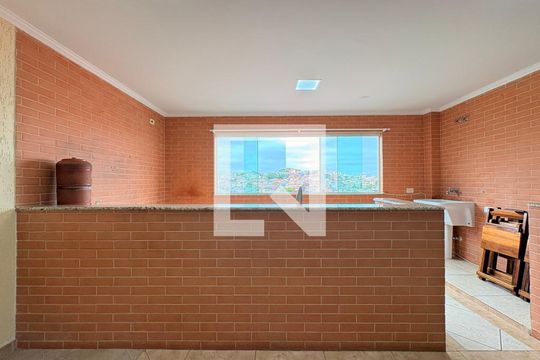 Cozinha de casa para alugar com 1 quarto, 40m² em Parque Gerassi, Santo André