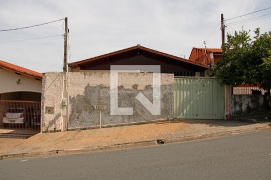 Fachada de casa à venda com 3 quartos, 188m² em Jardim Tres Irmaos, Vinhedo