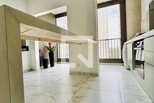 Cozinha de apartamento para alugar com 2 quartos, 52m² em Alphaville Empresarial, Barueri