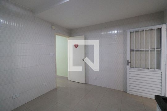 Cozinha de casa para alugar com 2 quartos, 94m² em Vila Lisboa, São Paulo