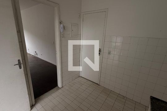 Cozinha de apartamento para alugar com 2 quartos, 74m² em Centro, Petrópolis