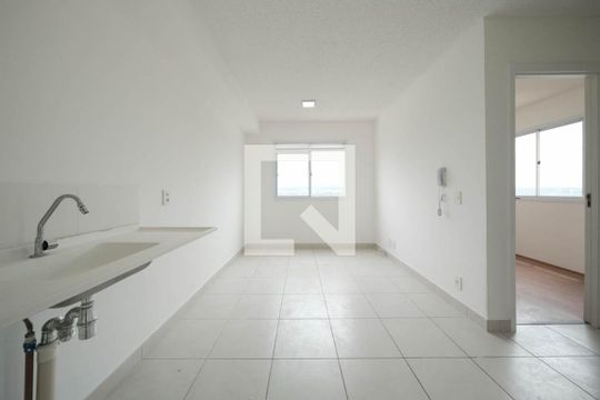 Sala/Cozinha de apartamento para alugar com 2 quartos, 34m² em Engenheiro Goulart, São Paulo