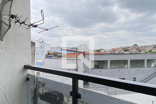 Varanda Suíte de casa à venda com 4 quartos, 168m² em Jardim Santo Antonio, São Paulo