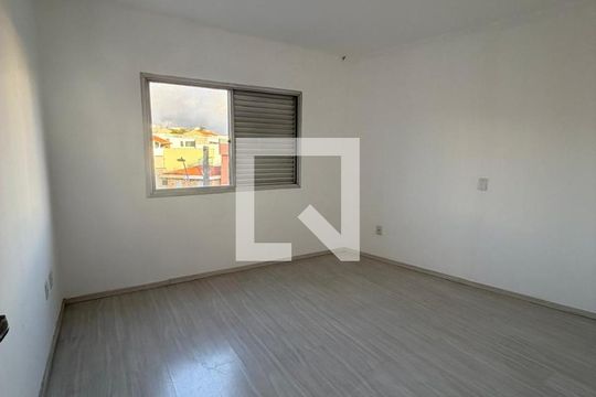 Quarto 1 de apartamento para alugar com 2 quartos, 60m² em Vila Pires, Santo André