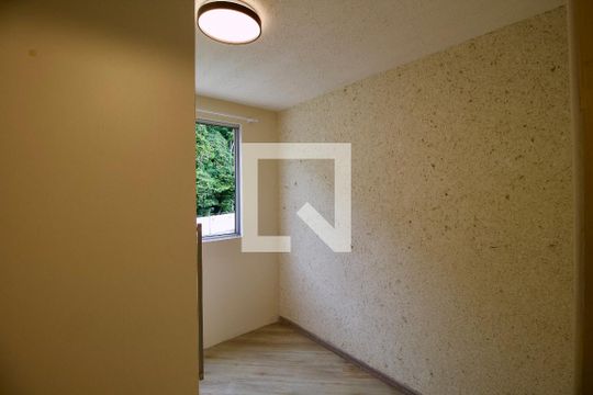 Apartamento para alugar com 2 quartos, 48m² em Cachoeira, Curitiba