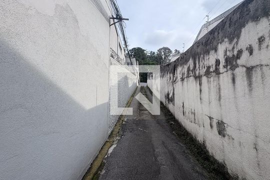 Entrada de casa para alugar com 2 quartos, 80m² em Cambuci, São Paulo