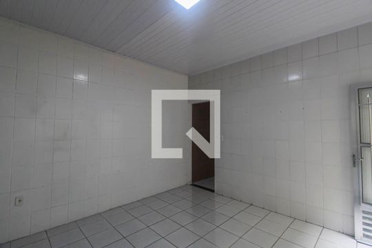 Cozinha de casa para alugar com 1 quarto, 60m² em Jardim Tiete, São Paulo