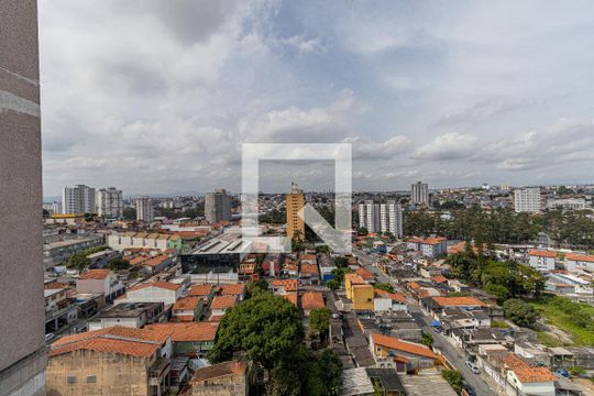 Vista de apartamento para alugar com 2 quartos, 55m² em Vila Carmosina, São Paulo