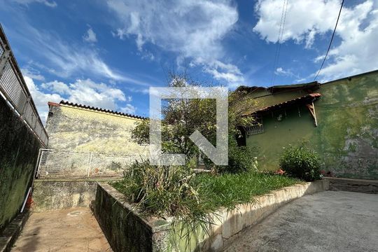 Casa à venda com 2 quartos, 216m² em Alípio de Melo, Belo Horizonte