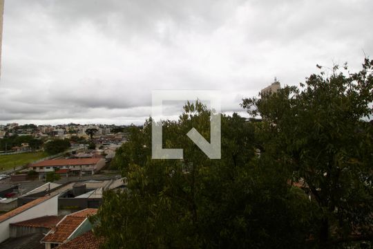 Apartamento para alugar com 3 quartos, 64m² em Santa Cândida, Curitiba