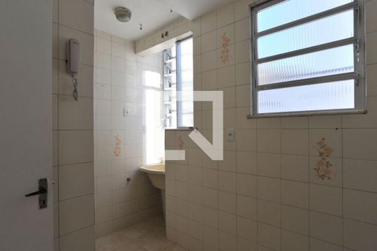 Área de serviço de apartamento para alugar com 2 quartos, 54m² em Grajaú, Rio de Janeiro