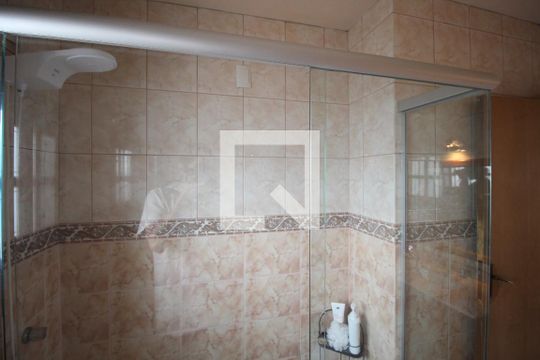 Banheiro da Suíte 1 de casa para alugar com 4 quartos, 260m² em Costa E Silva, Porto Alegre
