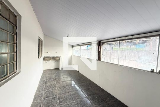 Casa à venda com 4 quartos, 250m² em Centro, Contagem
