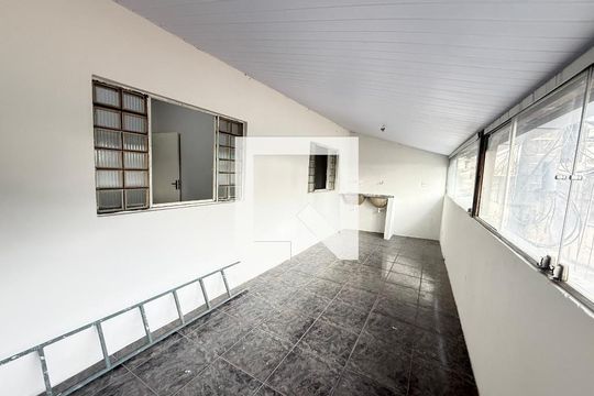 Casa à venda com 4 quartos, 250m² em Centro, Contagem