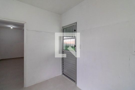 Cozinha de casa para alugar com 1 quarto, 45m² em Jardim Gopouva, Guarulhos